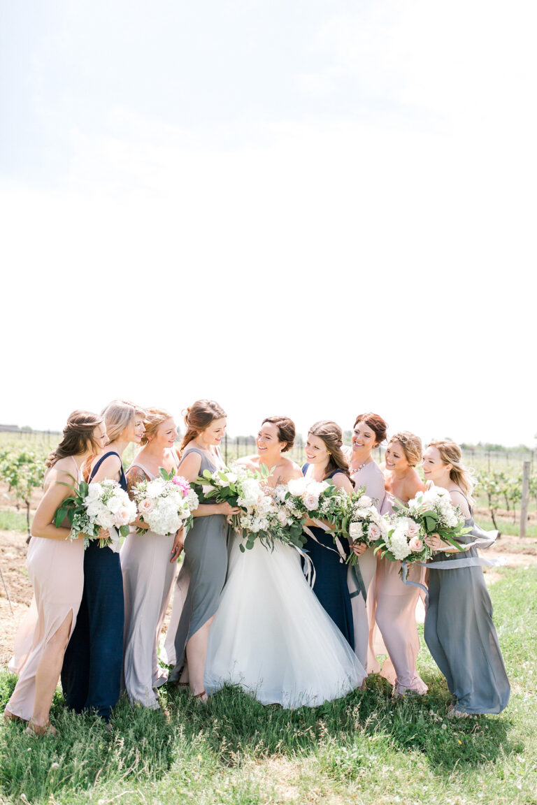 SOFT, ROMANTIC AND RUSTIC WEDDING // BALLS FALLS