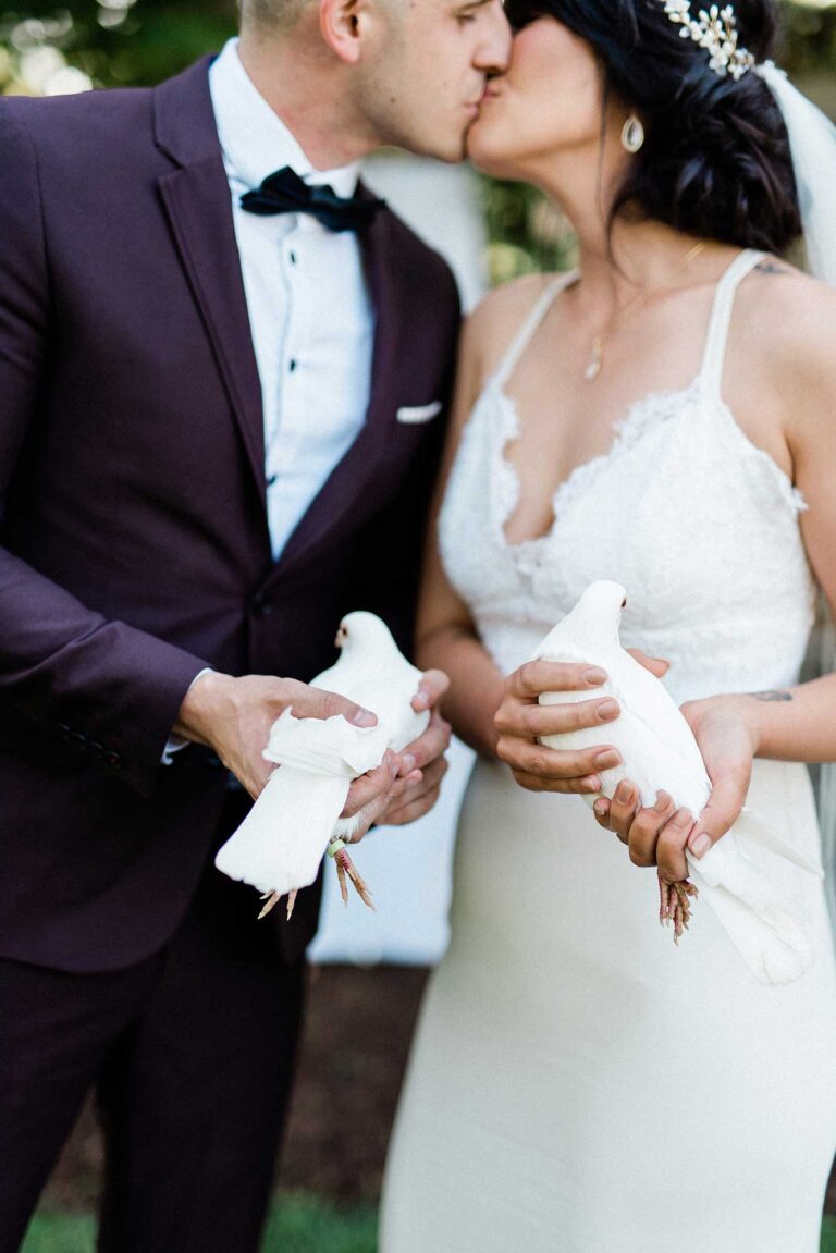 SUMMER ROMANCE // KNOLLWOOD GOLF + COUNTRY CLUB WEDDING
