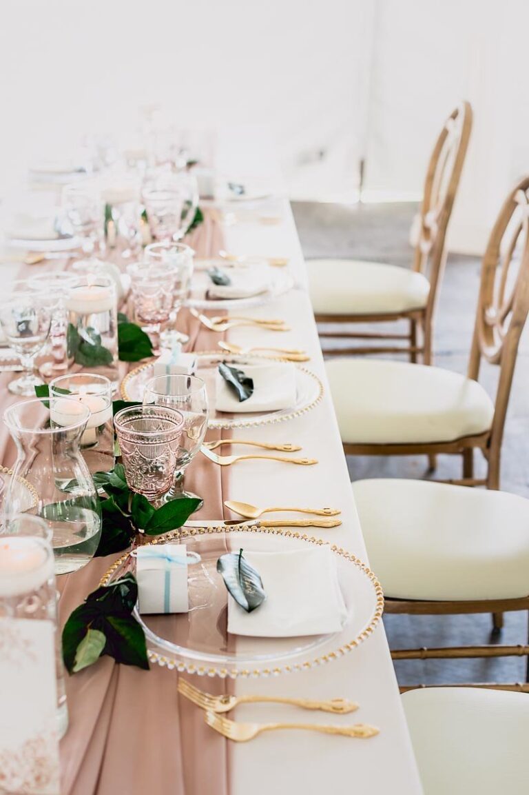 VENDOR SPOTLIGHT // A DIVINE AFFAIR