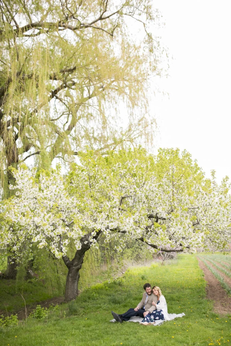 SPRING BLOSSOM ENGAGEMENT SESSION // PHILOSOPHY STUDIOS