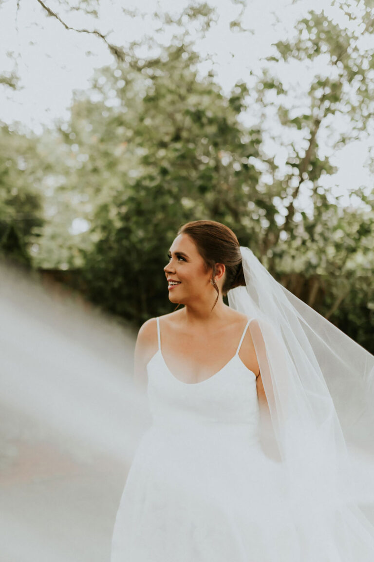 Christina + Mike's Elegant Barn Wedding // Honsberger Estate Winery