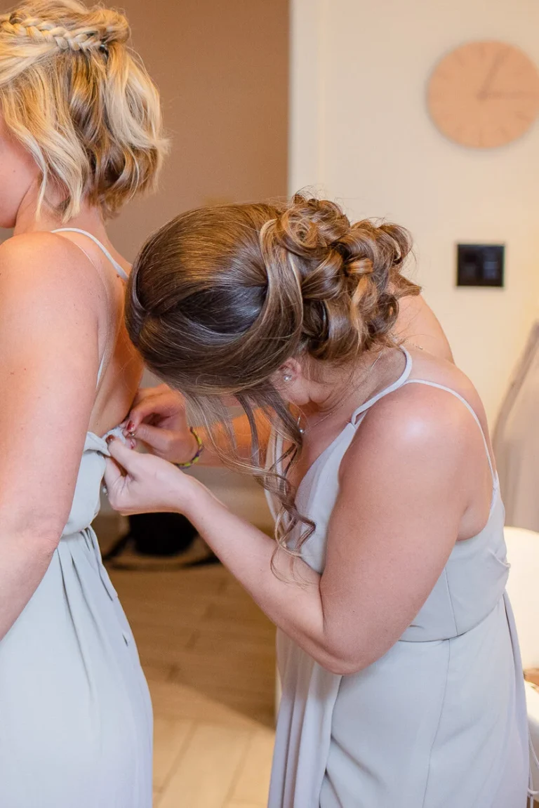 FEATURE BLOG POST // LOVE ALWAYS PHOTOGRAPHY TALKS ABOUT EMERGENCY BRIDAL KITS