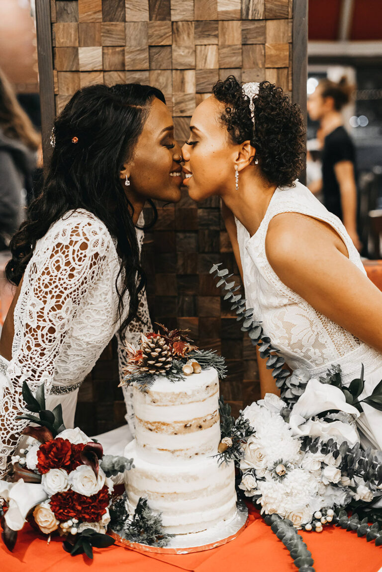 LOVE IS LOVE // CHANTEL + KRYSTINA NIAGARA PARKS WEDDING