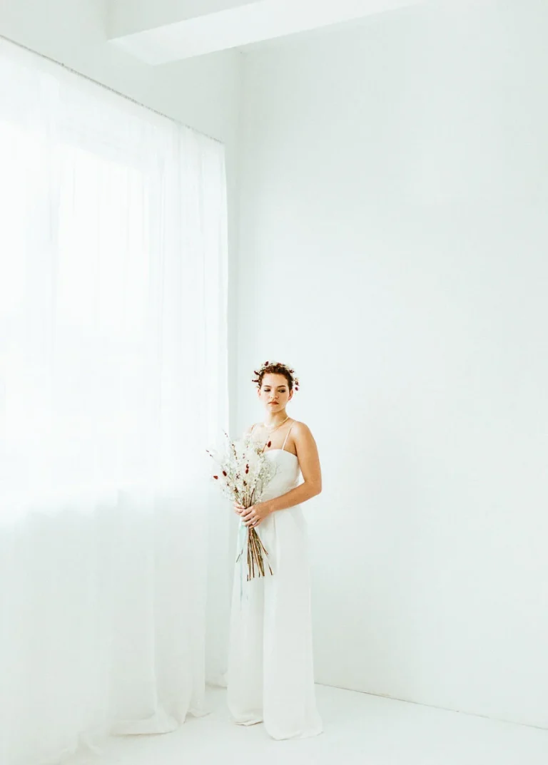 BRIDE IN BLOOM WEDDING EDITORIAL // STOLEN HEARTS BRIDAL