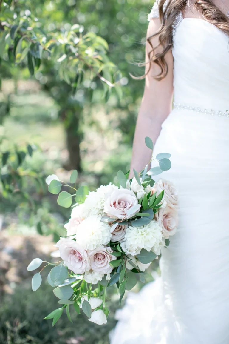 THE VINEYARD BRIDE GUIDE // WHAT IS A POP UP WEDDING?