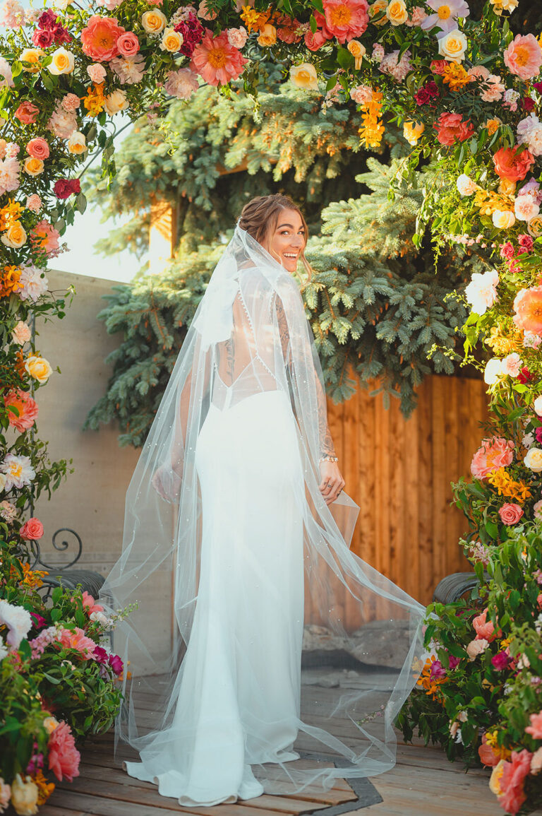 BOLD + COLOURFUL WEDDING EDITORIAL // LINDSAY PLANK EVENTS