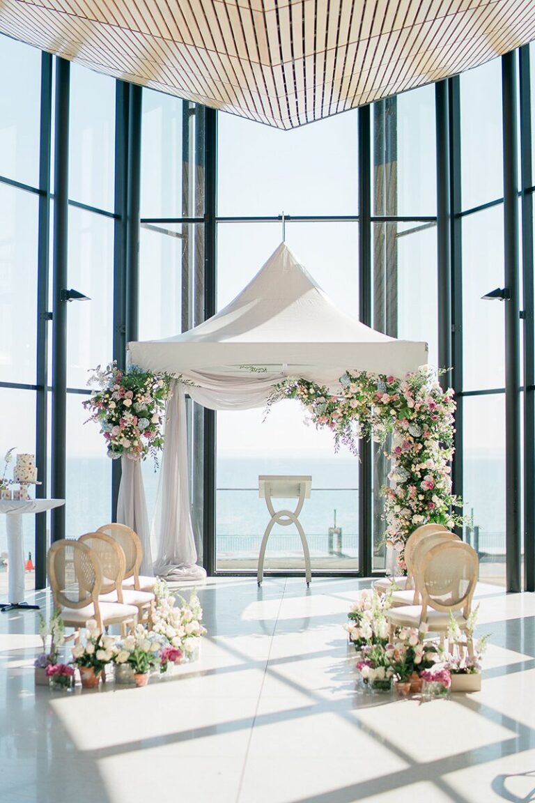 A SPRING-INSPIRED MICRO-WEDDING AT SPENCER’S AT THE WATERFRONT