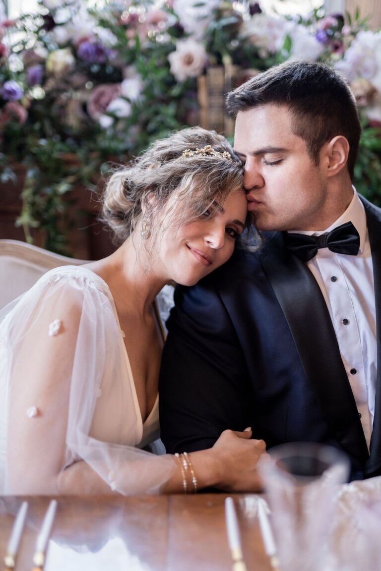 A BRIDGERTON INSPIRED WEDDING EDITORIAL IN NIAGARA ON THE LAKE