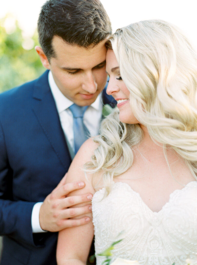 NIAGARA WEDDING VENUES: HONSBERGER ESTATE WINERY // KAYLA YESTAL