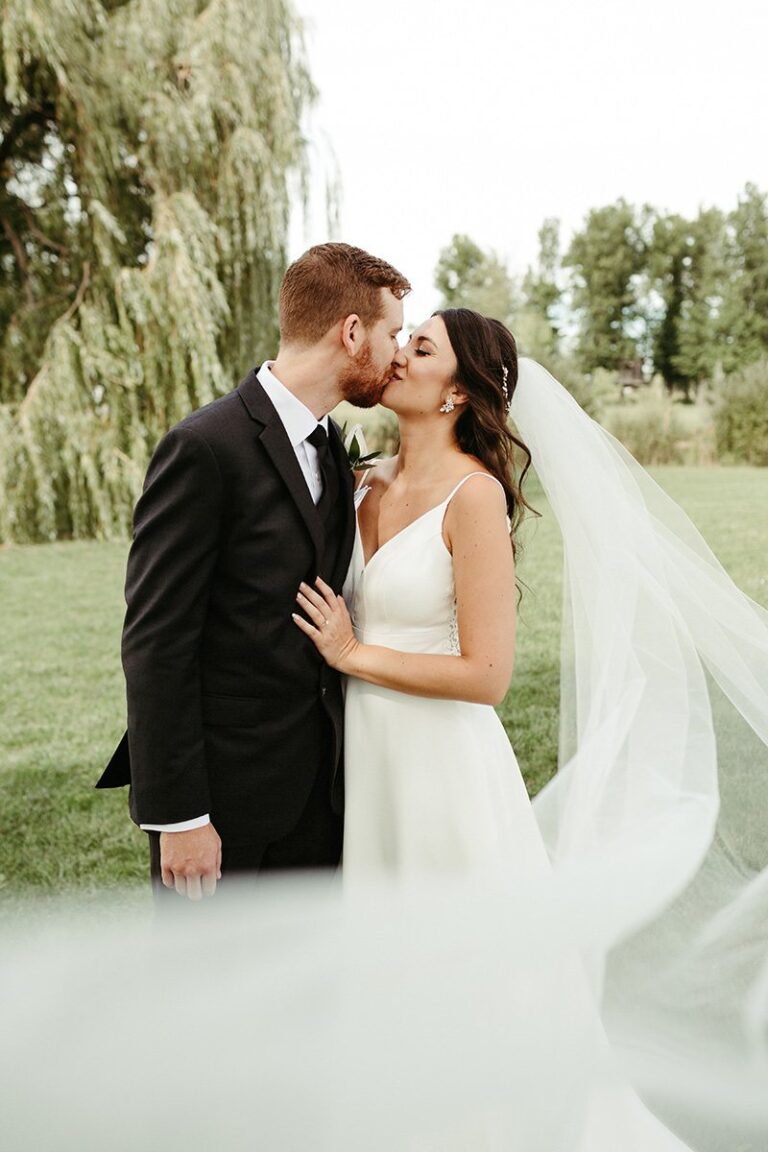 GORGEOUS ST. CATHARINES WEDDING VENUE: CLUB ROMA // CASS MARIE PHOTOGRAPHY