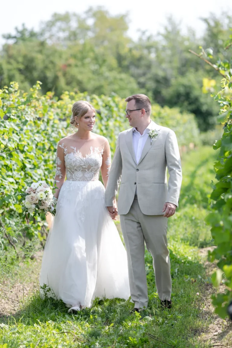 NIAGARA VINEYARD WEDDINGS: CALAMUS ESTATE WINERY // PHILOSOPHY STUDIOS