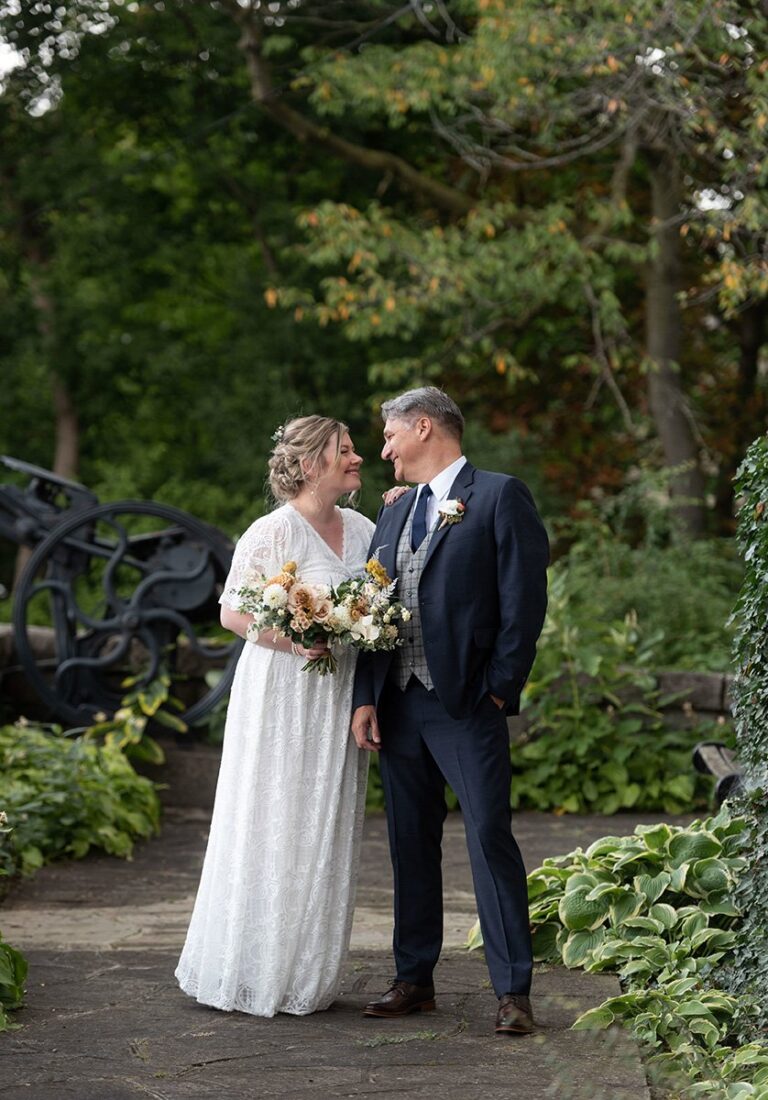NAVY HALL WEDDING IN HISTORIC NIAGARA-ON-THE-LAKE // AMANDA COWLEY EVENTS