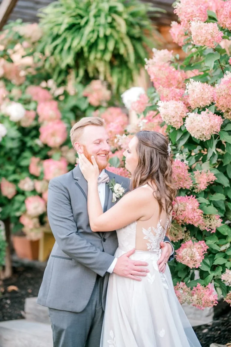 RUSTIC WEDDING VENUES: STONEWALL ESTATES IN NIAGARA // KRISTINE MARIE PHOTOGRAPHY