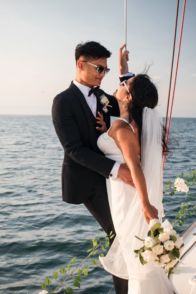 A SUMMER ELOPEMENT ON THE WATER // NIAGARA NAUTICO