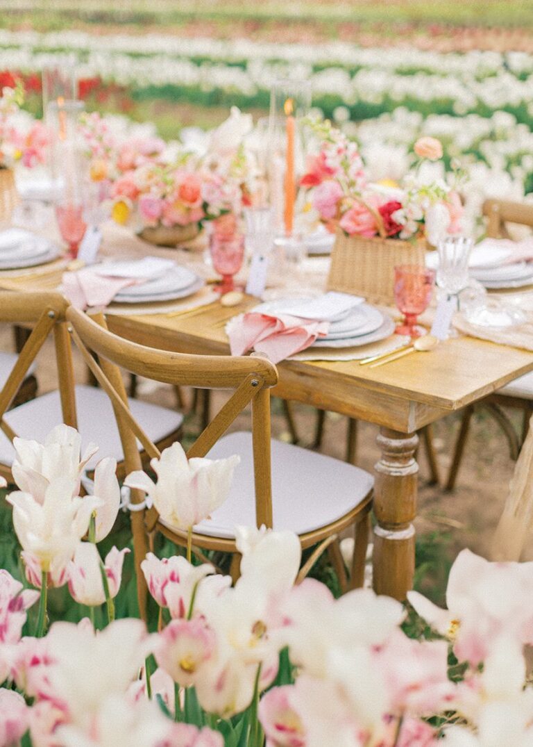 SPRING WEDDING INSPIRATION: NIAGARA TULIP FIELD EDITORIAL