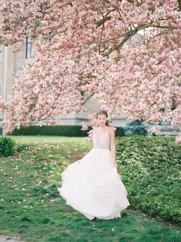 BEST TIME OF YEAR FOR AN OUTDOOR WEDDING IN SOUTHERN ONTARIO