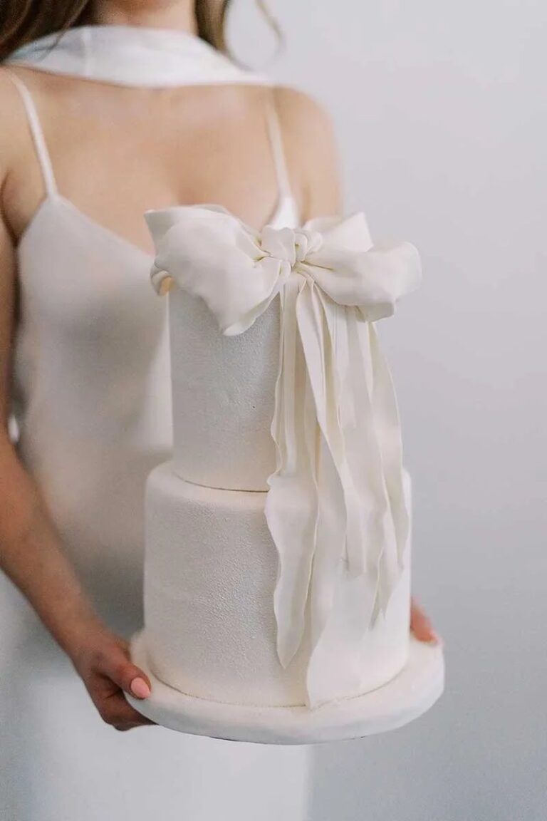Cloud Dancer | Wedding Inspiration with Pantone's Color of the Year