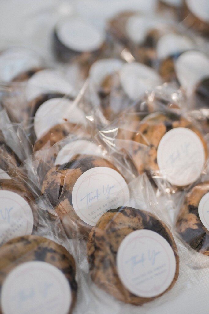 individually wrapped cookies as wedding favours
